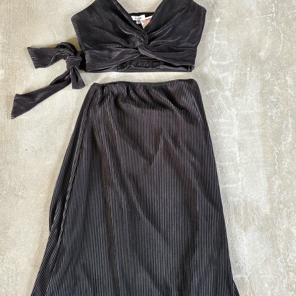 Ro & De Women’s Plissé Crop Top & Plissé Lined Skirt.Small. NWT. Disc. Shipping